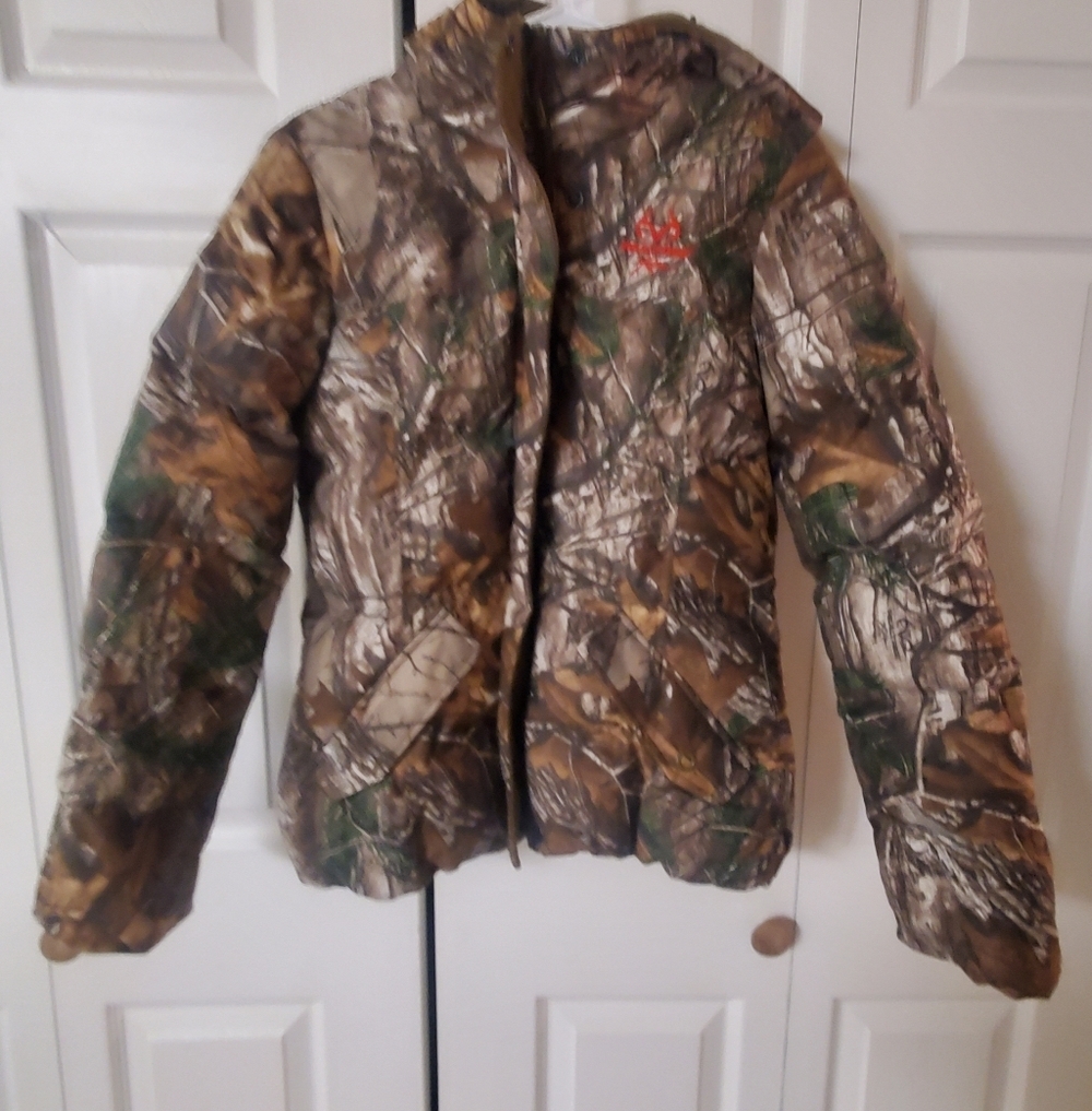 RealTree Med 38/40. Hooded Camo Puffer Coat Regular Outdoor
